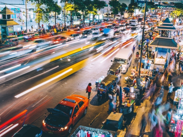 What do foreigners need to know about living in Thailand?