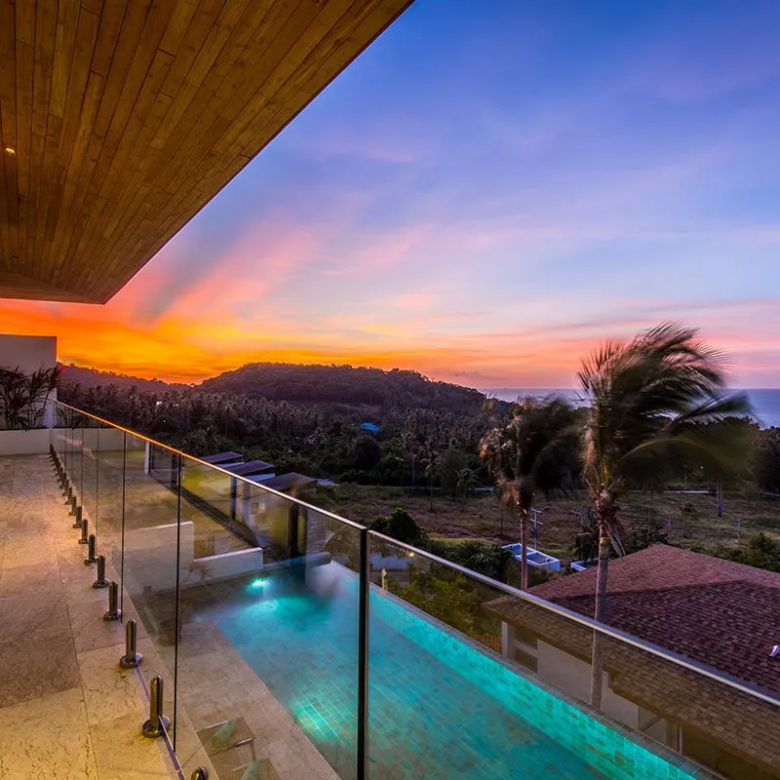 6 bedroom villa with panoramic Sea views