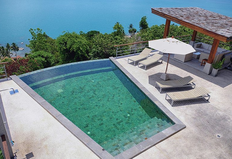 9 bedroom apartment complex