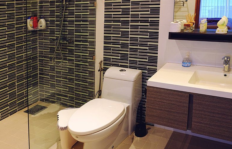 9 bedroom apartment complex