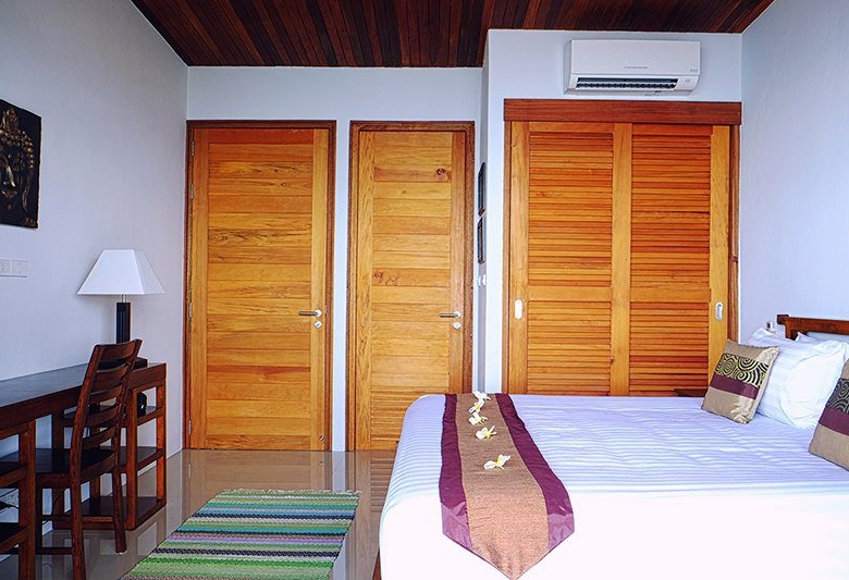 9 bedroom apartment complex