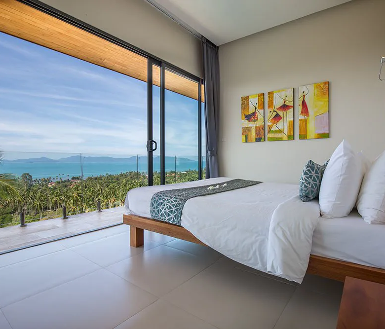 6 bedroom villa with panoramic Sea views