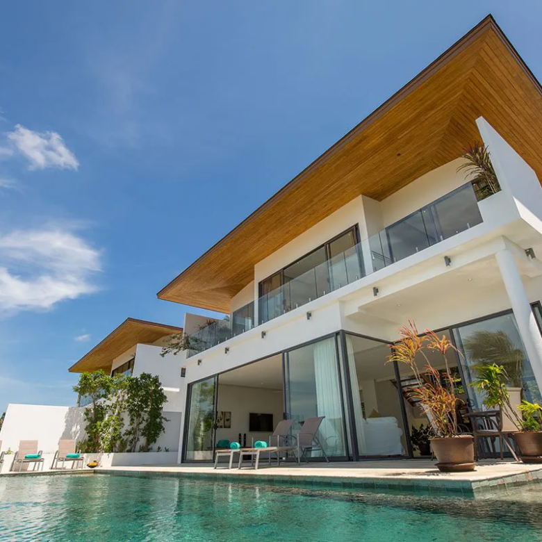 6 bedroom villa with panoramic Sea views