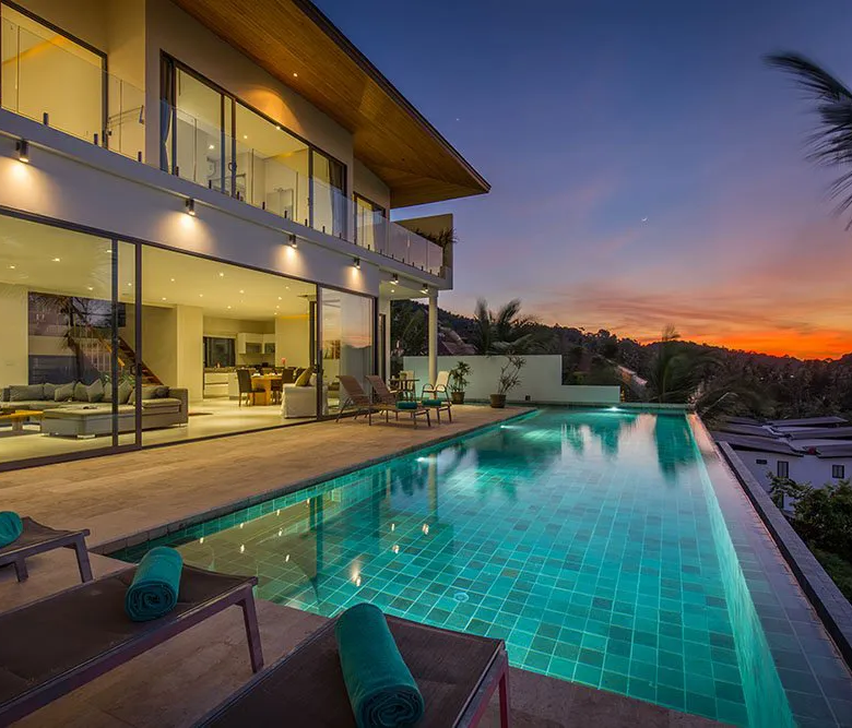 6 bedroom villa with panoramic Sea views