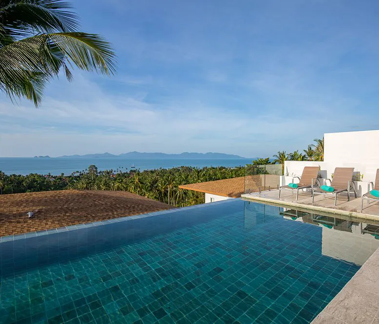 6 bedroom villa with panoramic Sea views
