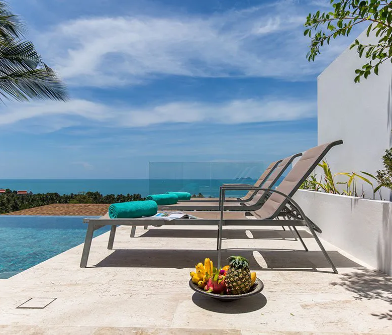 6 bedroom villa with panoramic Sea views