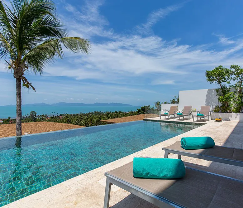 6 bedroom villa with panoramic Sea views