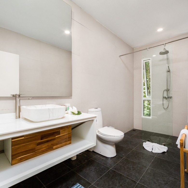 3 bedroom Corner Penthouse