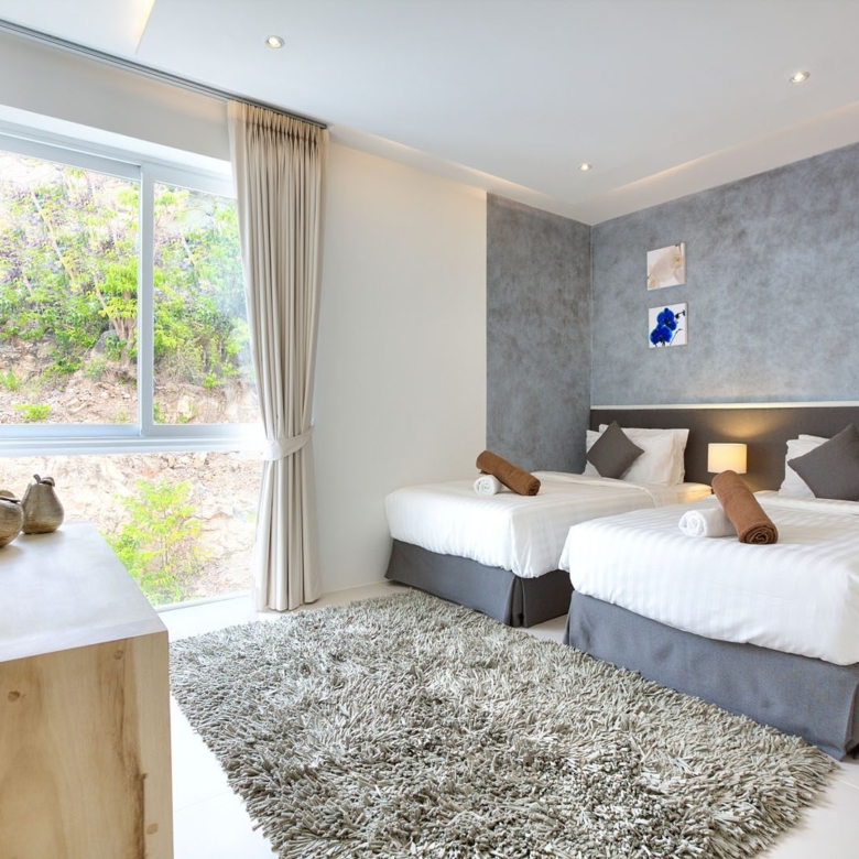 3 bedroom 3.5 bathroom modern penthouse