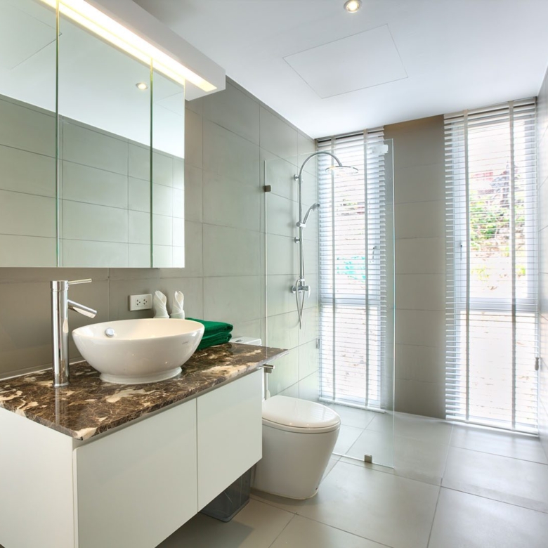 3 bedroom 3.5 bathroom modern penthouse