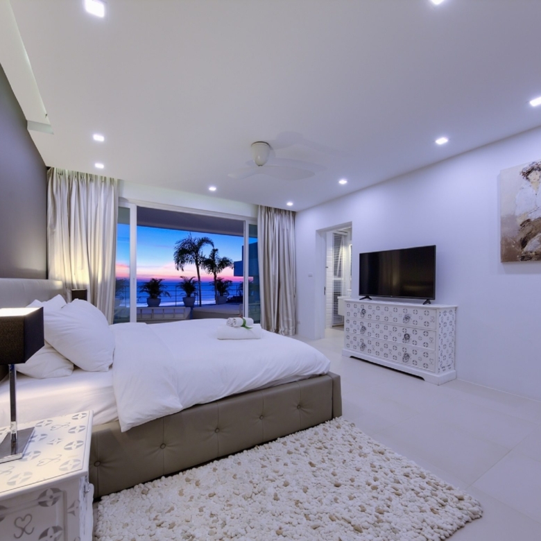 4 Bedroom 4 Bathroom Luxury Villa