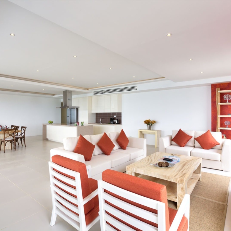 3 bedroom 3.5 bathroom modern penthouse