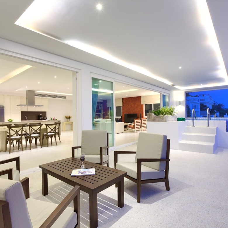 3 bedroom 3.5 bathroom modern penthouse