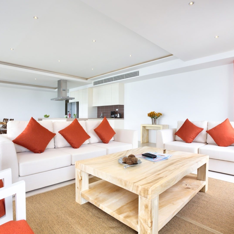 3 bedroom 3.5 bathroom modern penthouse