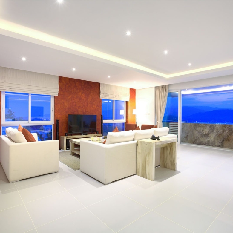 3 bedroom 3.5 bathroom modern penthouse