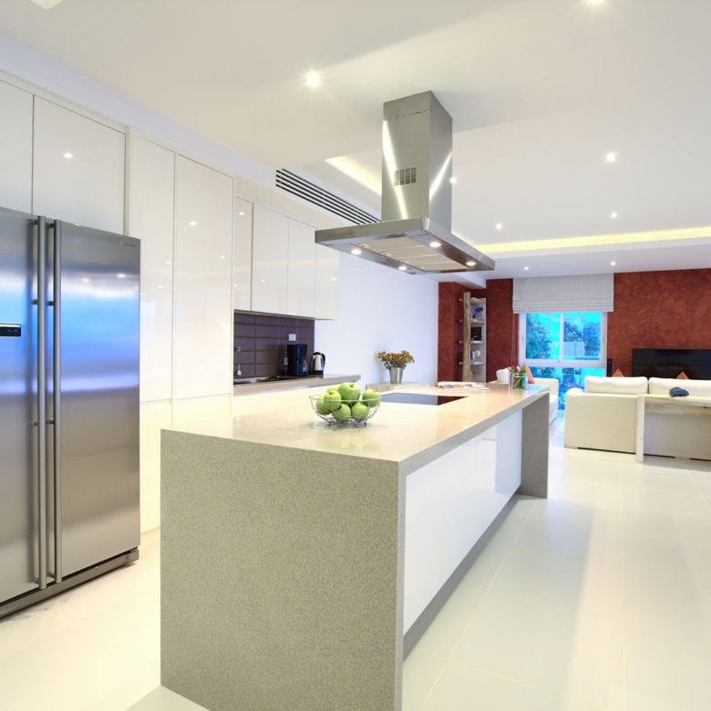 3 bedroom 3.5 bathroom modern penthouse