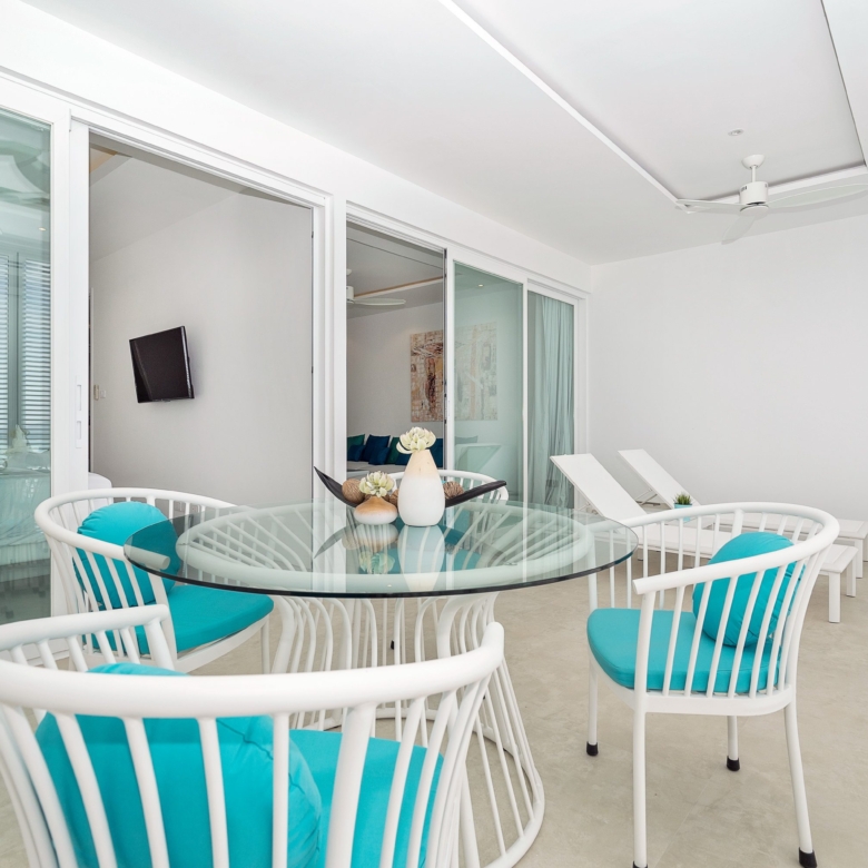 2 Bedroom 2 Bathroom Apartment