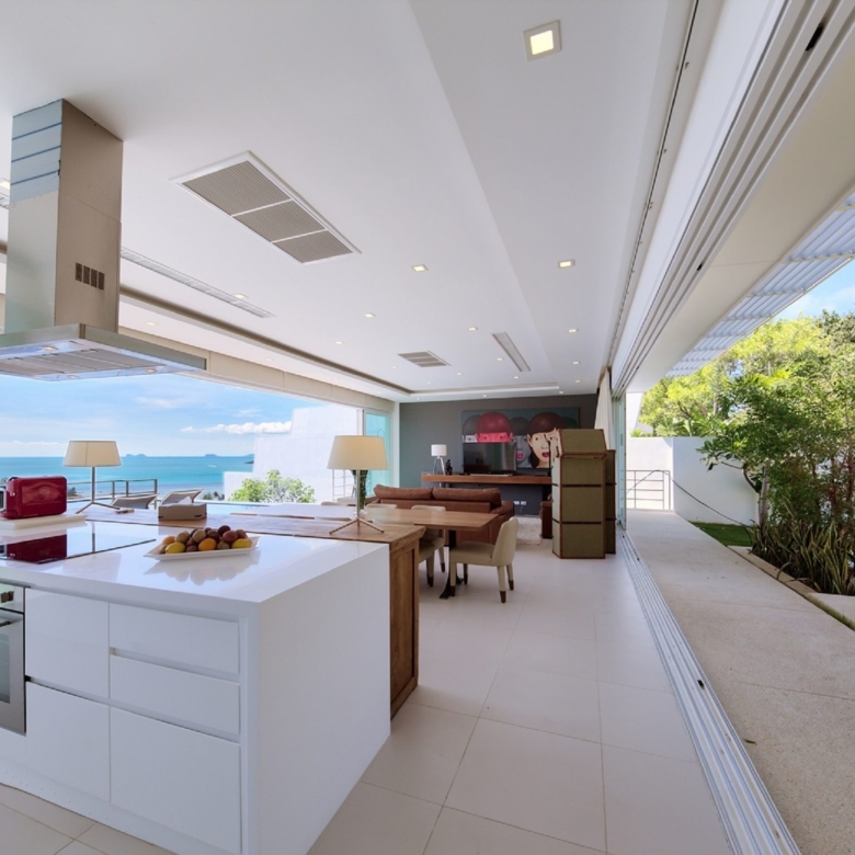 4 Bedroom 4 Bathroom Luxury Villa