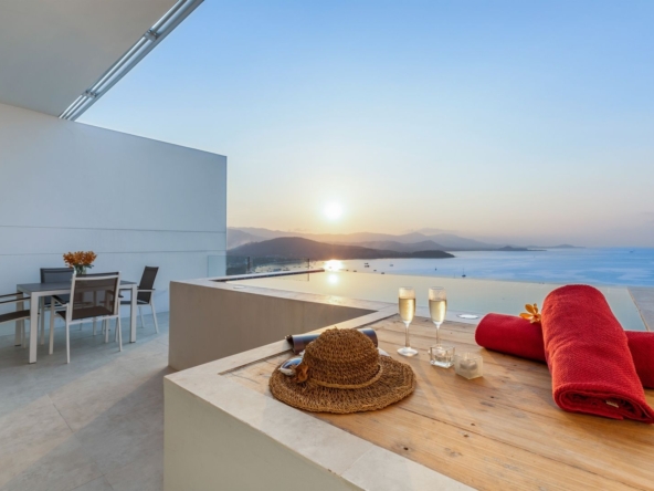 2 Bedroom Sea View Penthouse