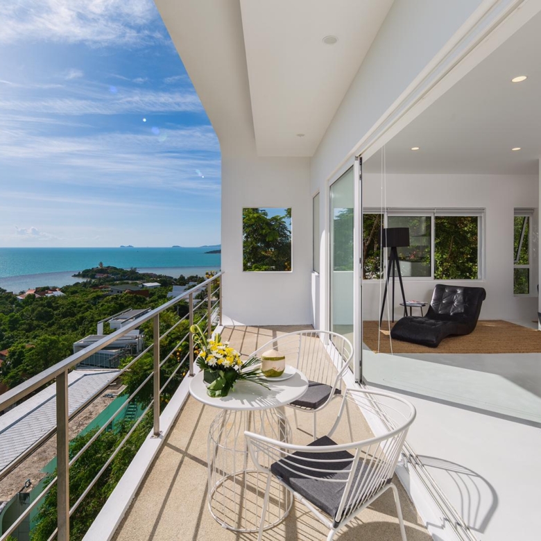 3 bedroom Corner Penthouse