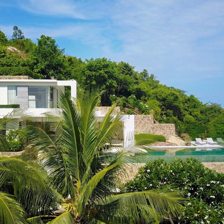 4 Bedroom with Private Infinity Pool