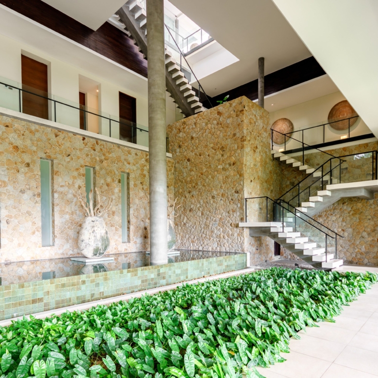 Breathtaking 6 bedroom Villa